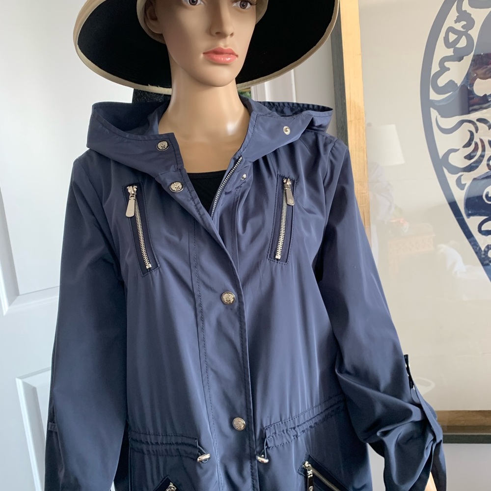 VINCE CAMUTO, spring weatherproof coat